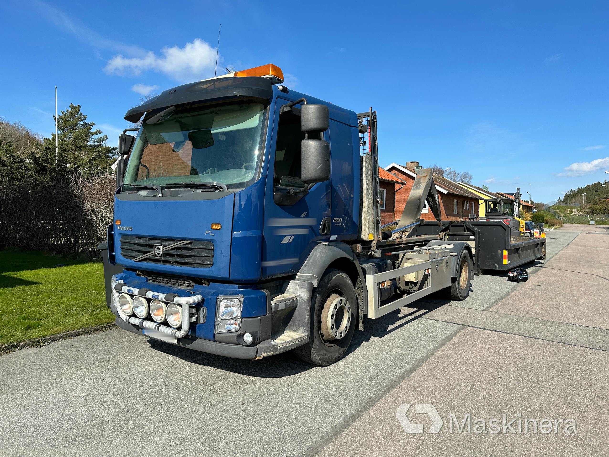 Samochód ciężarowy przegubowy Volvo FL-280 4x2